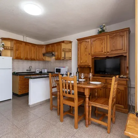 Апартаменти Floritas 4 Арона